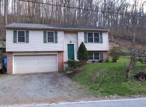 Public Auction – 532 Bridge Valley Rd