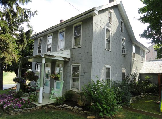 558 Farmersville Rd, New Holland, PA 17557- Lancaster County