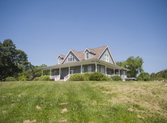 Public Auction – 220 Hill Lane