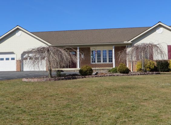 1475 White School Rd, Honey Brook, PA 19344