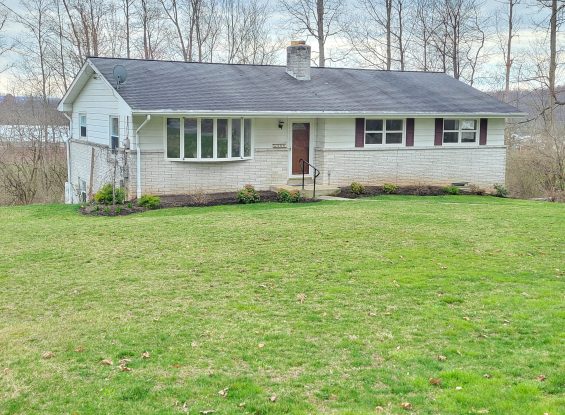 Public Real Estate Auction 309 Panorama Dr., Denver, PA – Lancaster County