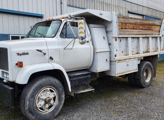 Public Auction Farm Equip. Perry County