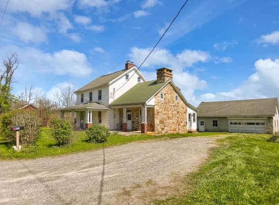 Public Real Estate Auction 6+/- Ac Farmette Juniata Co.