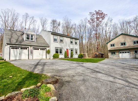 Public Auction 563 Meeting House Rd.