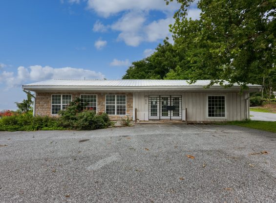 Public Real Estate Auction Commercial Corner Lot Lancaster Co.