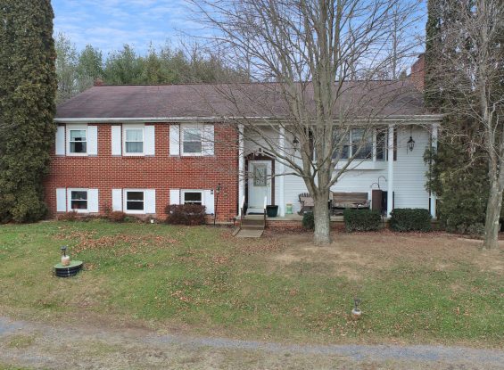 Public Real Estate Auction – 856 Lower Creek Rd., Milroy, PA Mifflin County