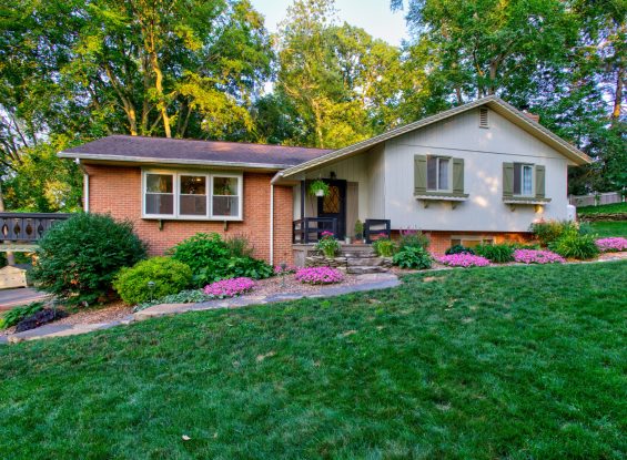 Public Online Auction 132 Maple Drive