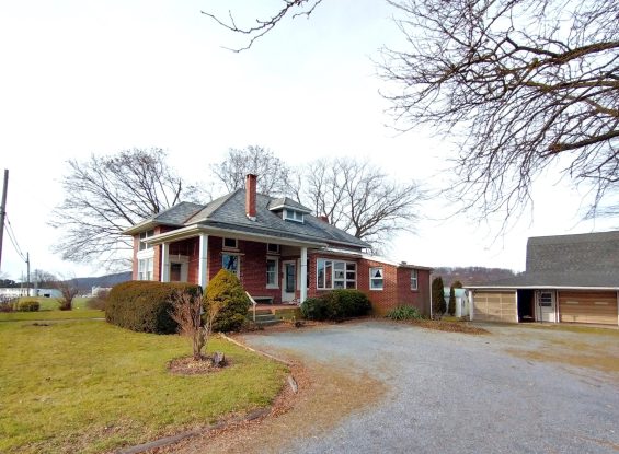 Public Real Estate Auction .75+/- Ac Property Lancaster County