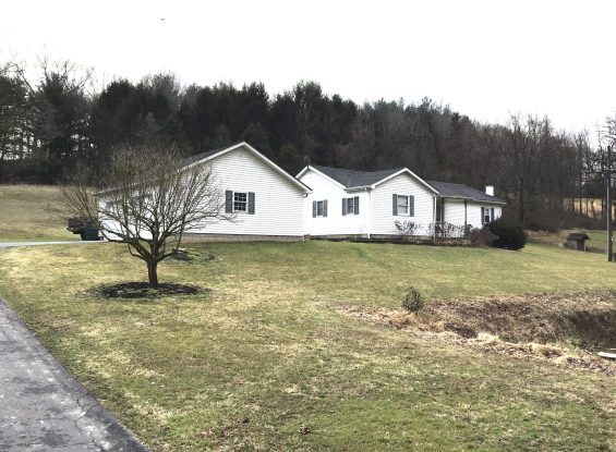 Public Real Estate & Personal Property Auction 751 Spruce Grove Rd – Lancaster County