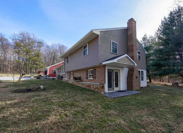 Public Real Estate Auction 6+/- Acres Lancaster County